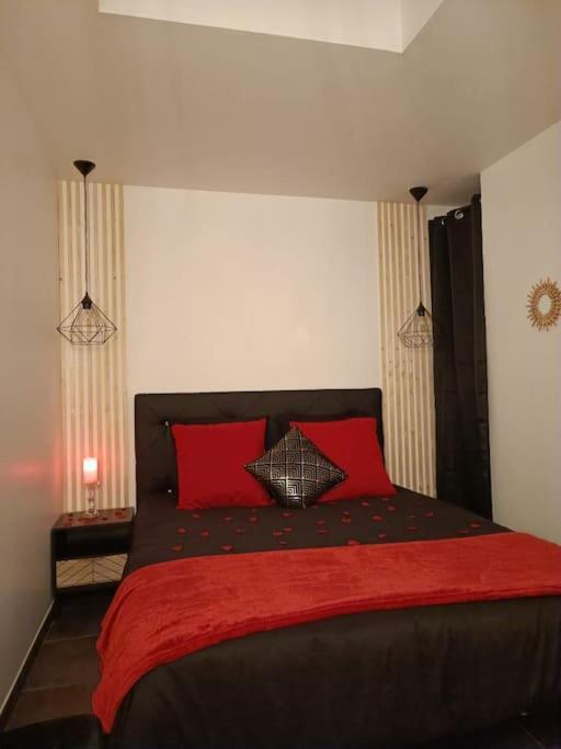 Evasion Romantique Avec Jacuzzi Interieur Rosières-près-Troyes Exterior foto