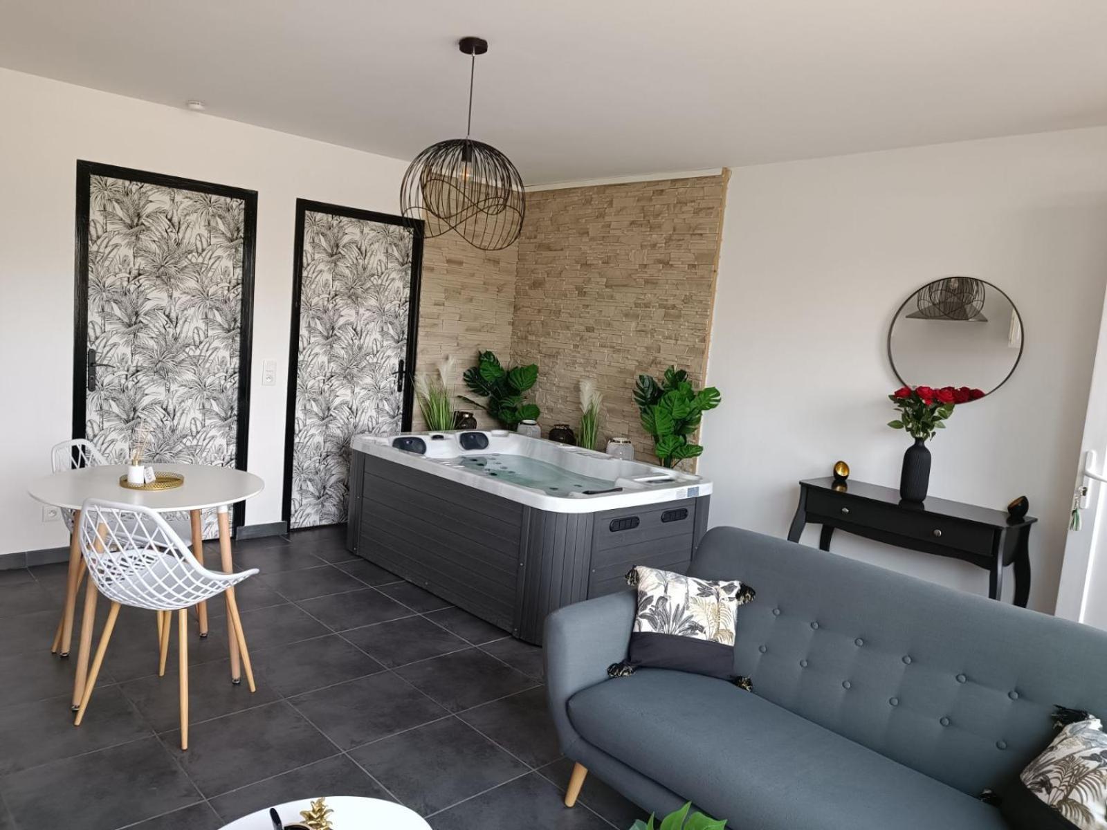 Evasion Romantique Avec Jacuzzi Interieur Rosières-près-Troyes Exterior foto